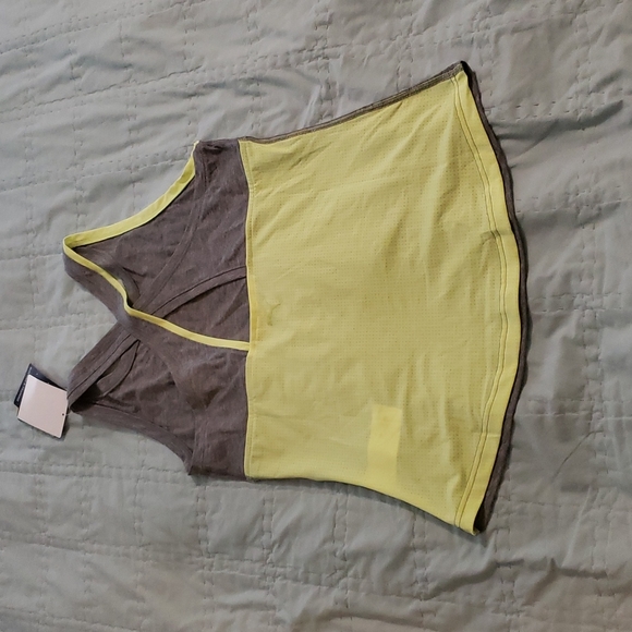 Workout tank - Picture 2 of 2